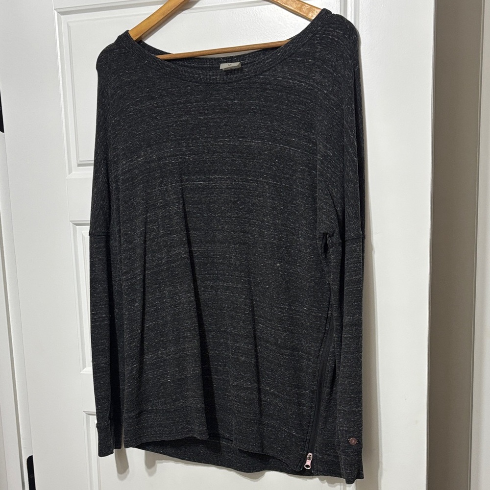 CALIA by Carrie Underwood Gray Heathered Sweater